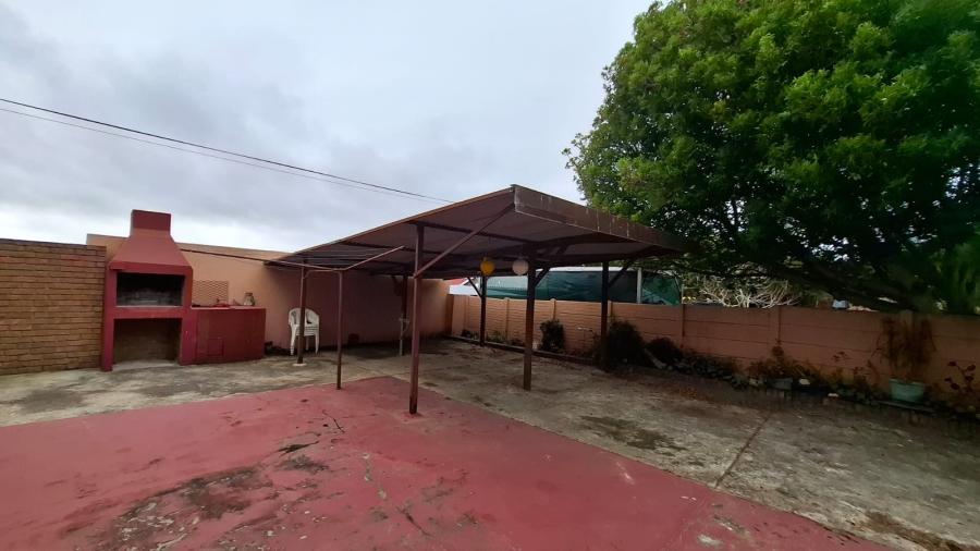 5 Bedroom Property for Sale in Witsand Western Cape